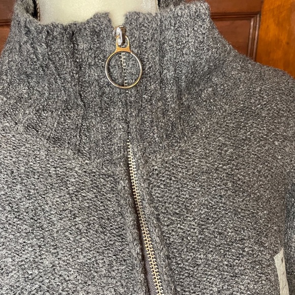 Old Navy Zip Cardigan w/Pockets (66) - Picture 3 of 6